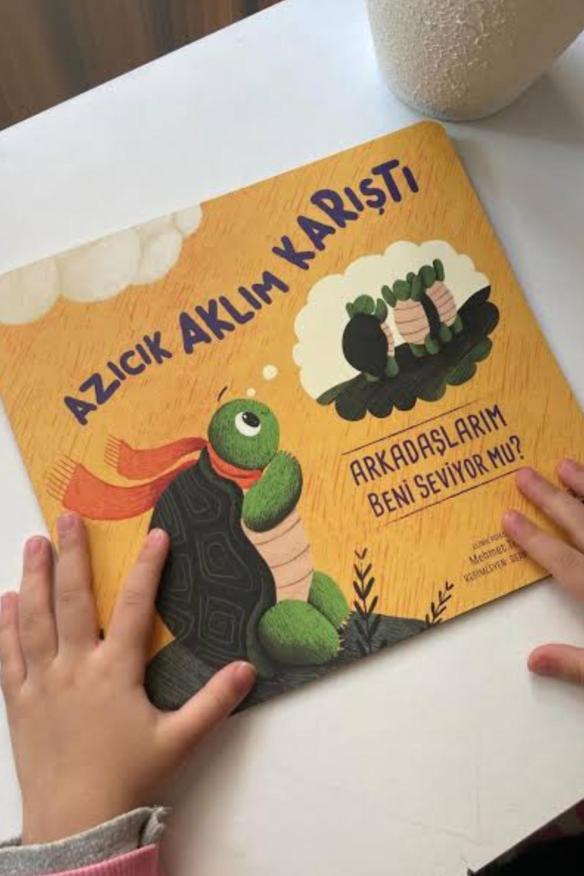 Sincap Kitap / Azıcık Aklım Karıştı-Arkadaşlarım Beni Seviyor mu? Çok Renkli