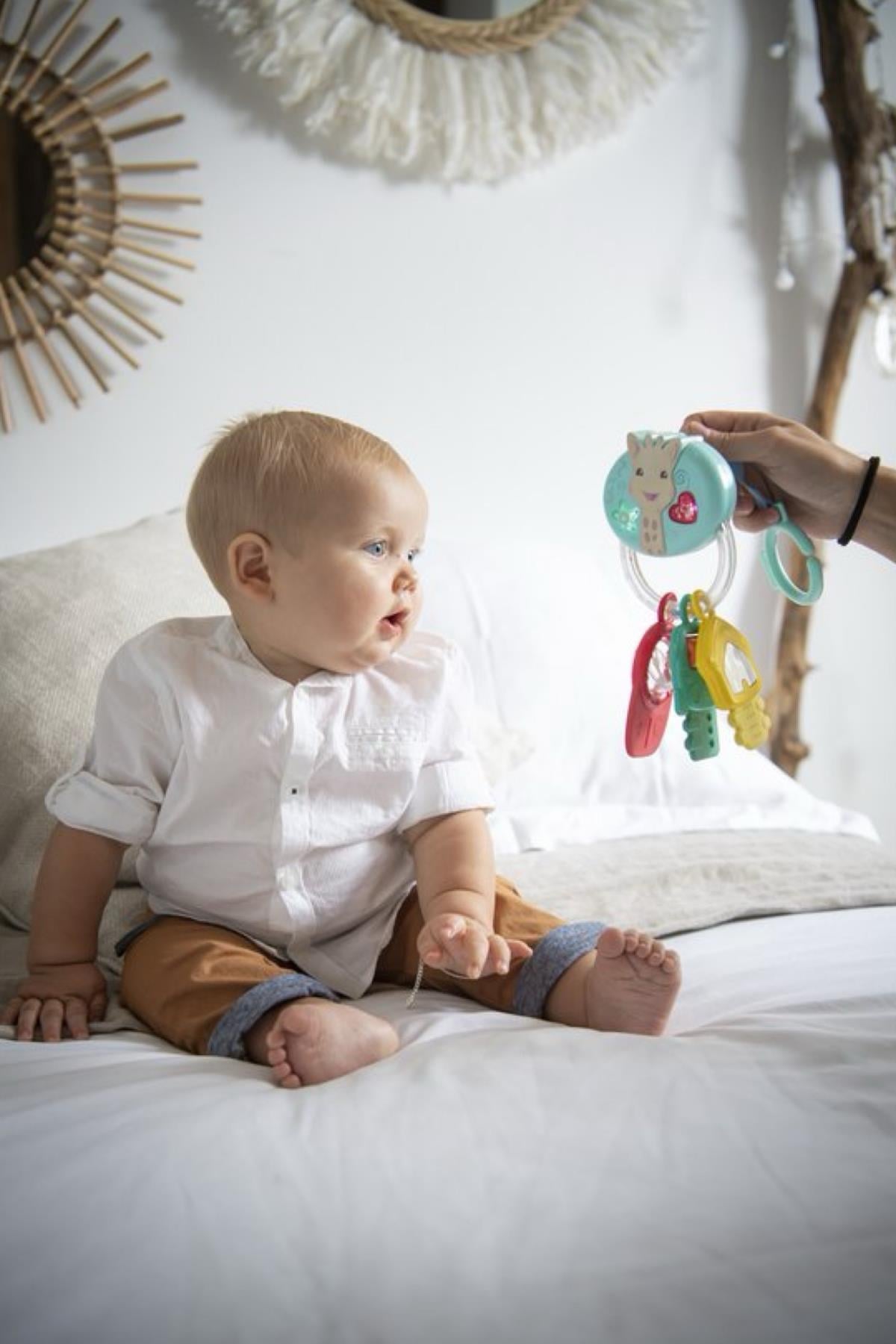 Sophie La Girafe Lights&Sound Sesli Işıklı Anahtar Çıngırak Çok Renkli