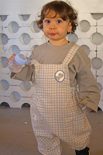 Auntie Me / ‘WAVY CHECKED FLANNEL SALOPETTE100% organic cotton flannel-GOTS certified Krem
