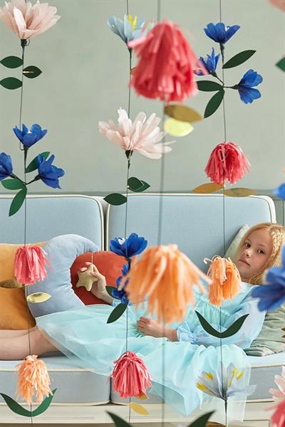 Meri Meri - Flower Wall - Çiçek Duvarı Asılan Süs Çok Renkli