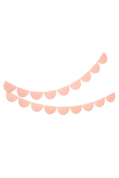 Meri Meri - Peach Tissue Paper Scallop Garlands - Şeftali Renginde Yarım Ay Kağıt Asılan Süs Çok Renkli