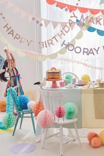 Meri Meri - Rainbow Birthday Garland - Gökkuşağı Doğum Günü Asılan Süsler - 8 parça Kırmızı