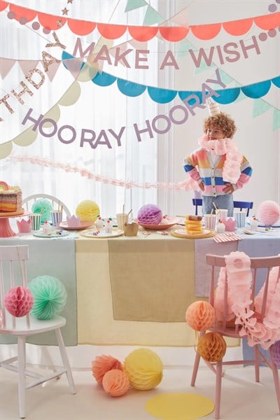 Meri Meri - Rainbow Birthday Garland - Gökkuşağı Doğum Günü Asılan Süsler - 8 parça Kırmızı