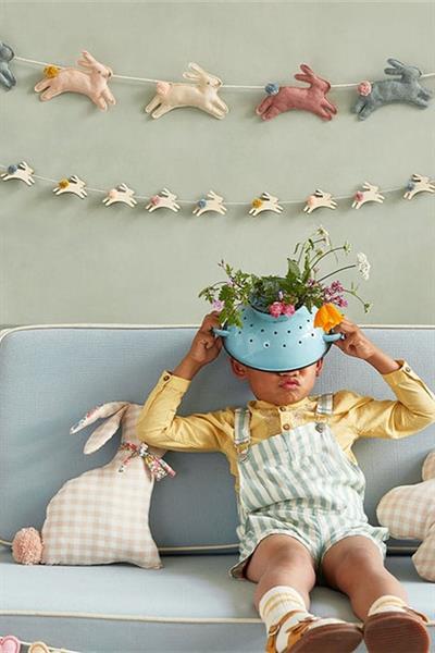 Meri Meri - Wooden Bunny Mini Garland - Ahşap Tavşanlar Mini Asılan Süs Çok Renkli