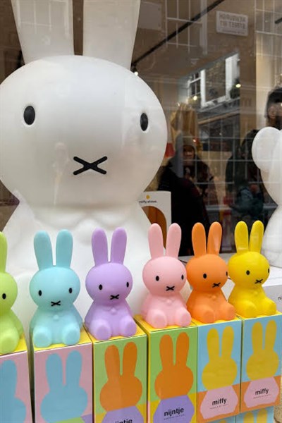 Mr. Maria / Miffy Blind Box Sürpriz Renkli Mini Lamba Çok Renkli