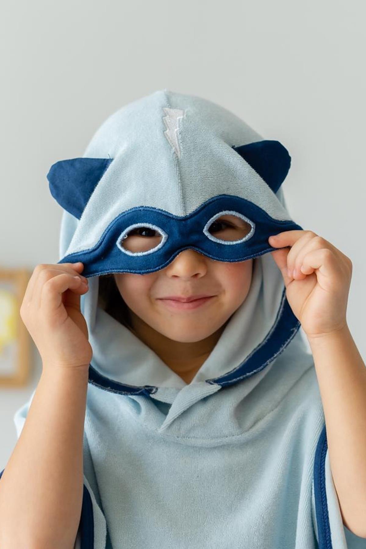 3D Nakışlı İnce Havlu Panço Maske