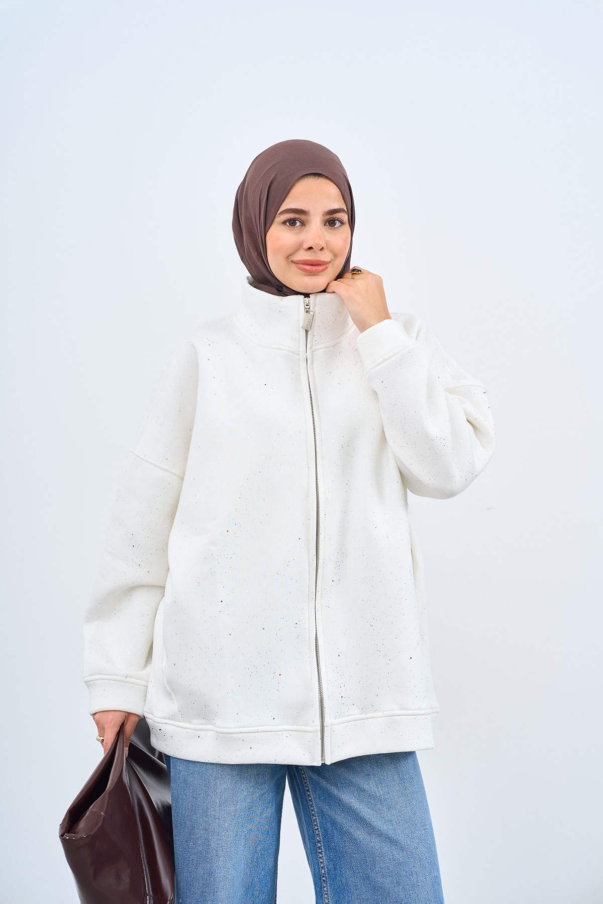 Çift Cepli Simli Fermuarlı Sweatshirt Beyaz