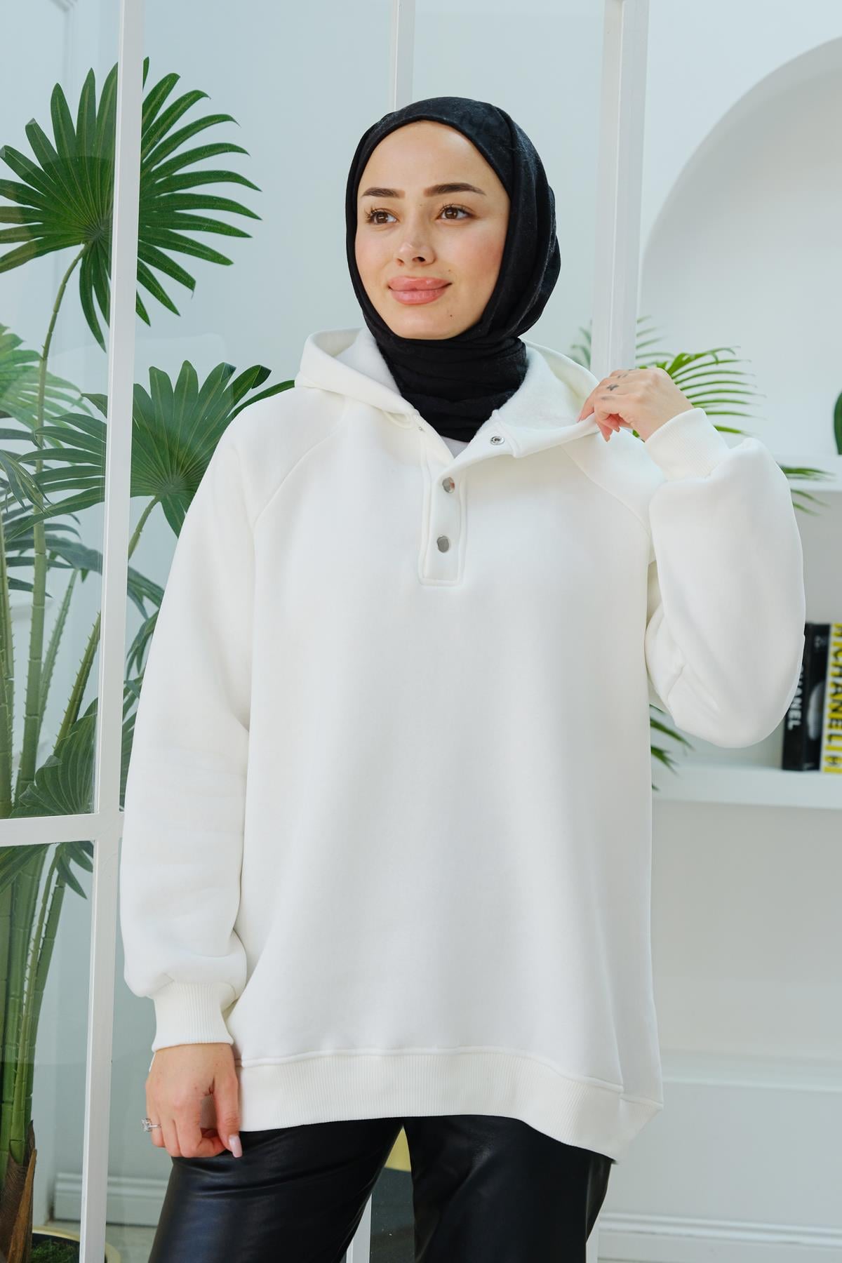 Çıt Çıt Detay Kapüşonlu Sweat Beyaz