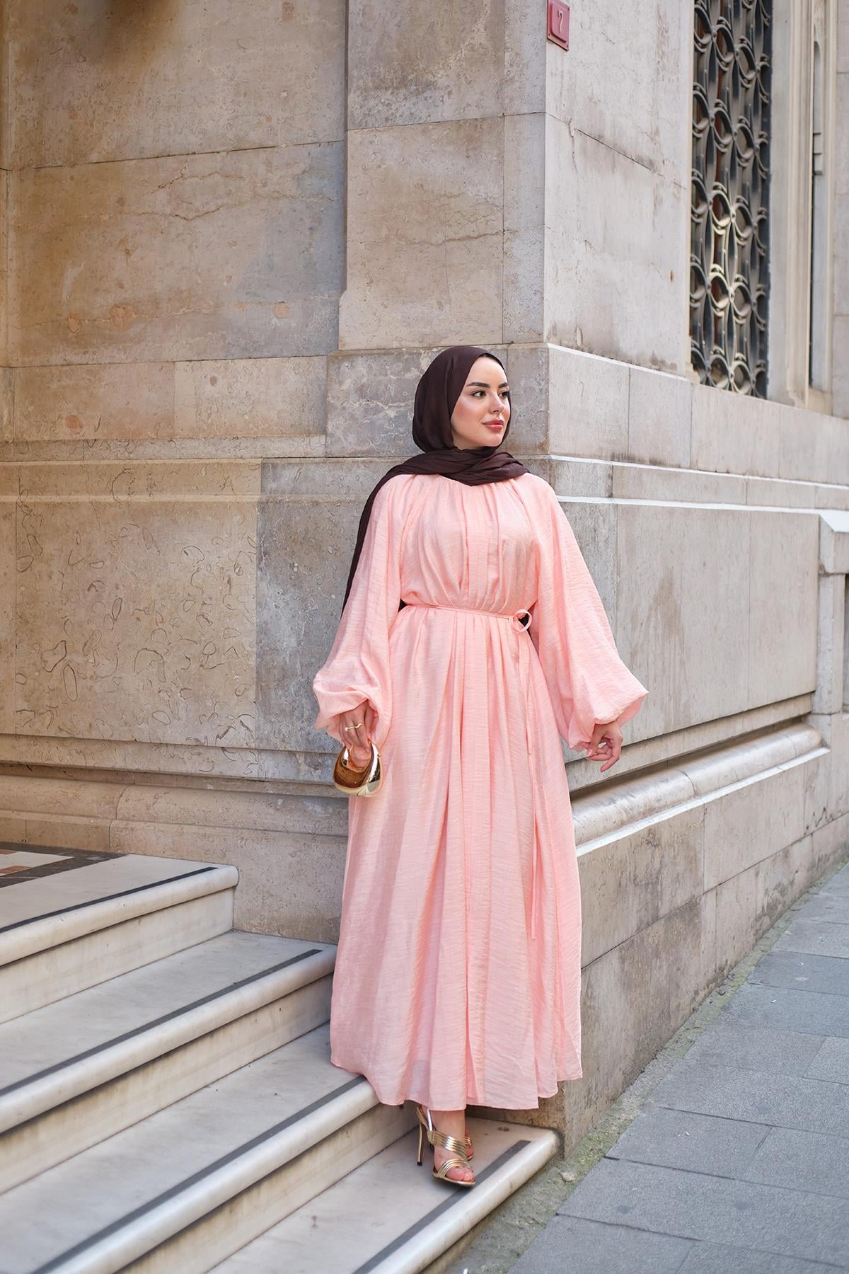 Gofre Dokulu Bel Bağlamalı Elbise Pembe