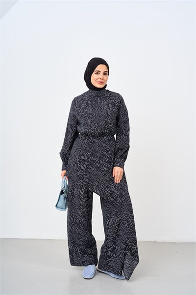 Küçük Puantiye Detaylı Bel Lastikli Takım Siyah