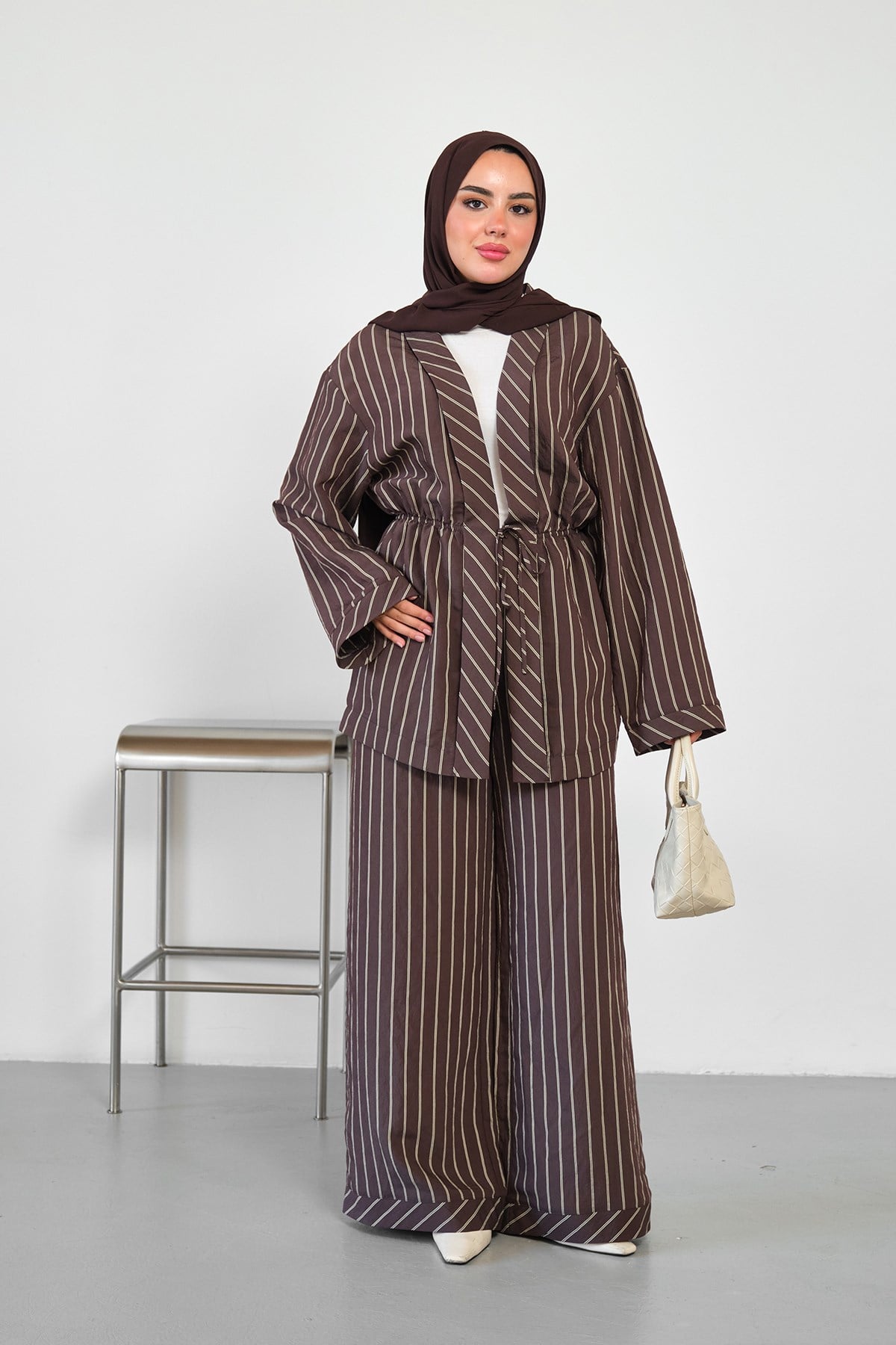 Beli Lastikli Önden Bağlamalı Çizgili Pantolonlu Kimono Takım Kahverengi