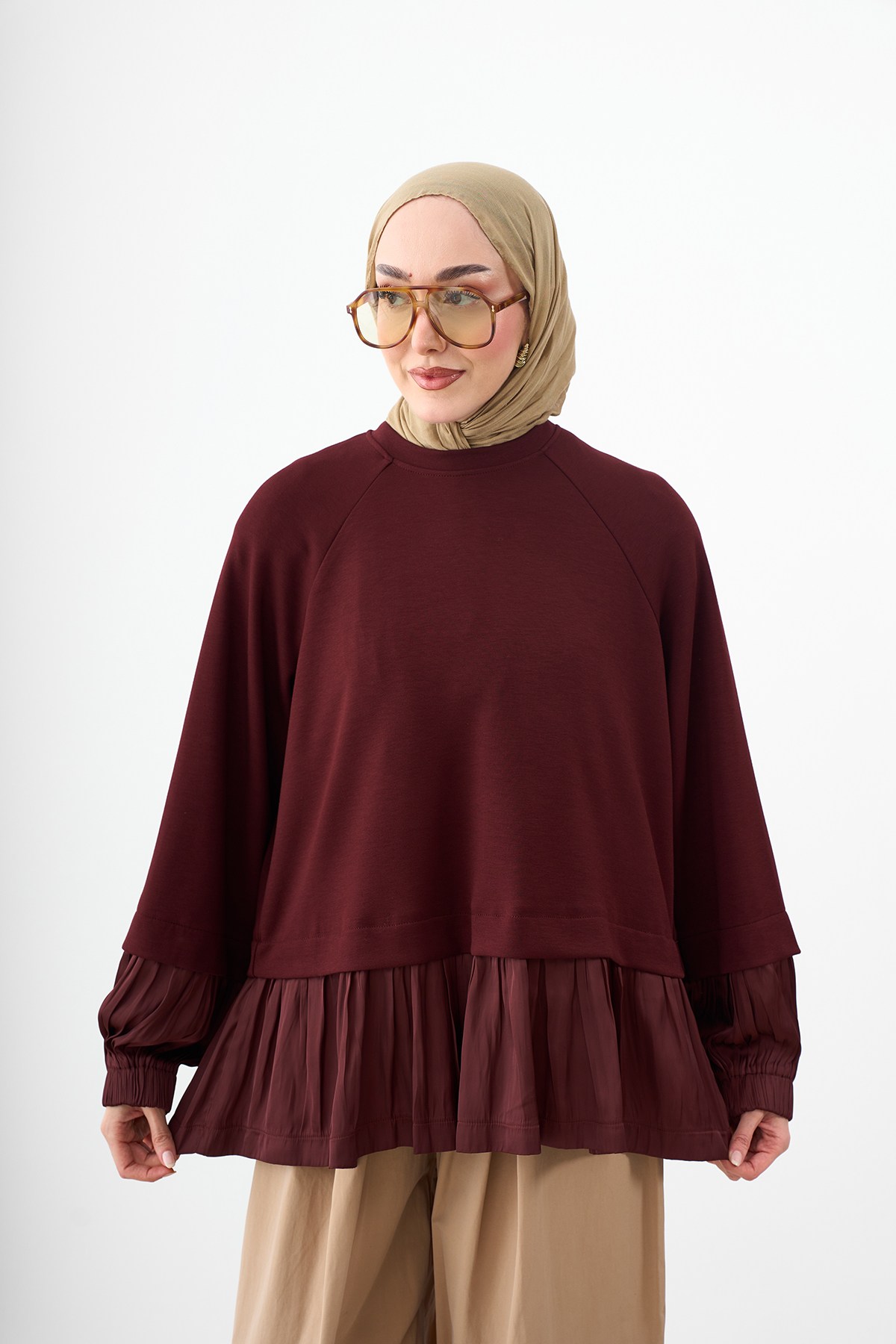 Bisiklet Yaka Saten Pile Detaylı Sweatshirt Bordo