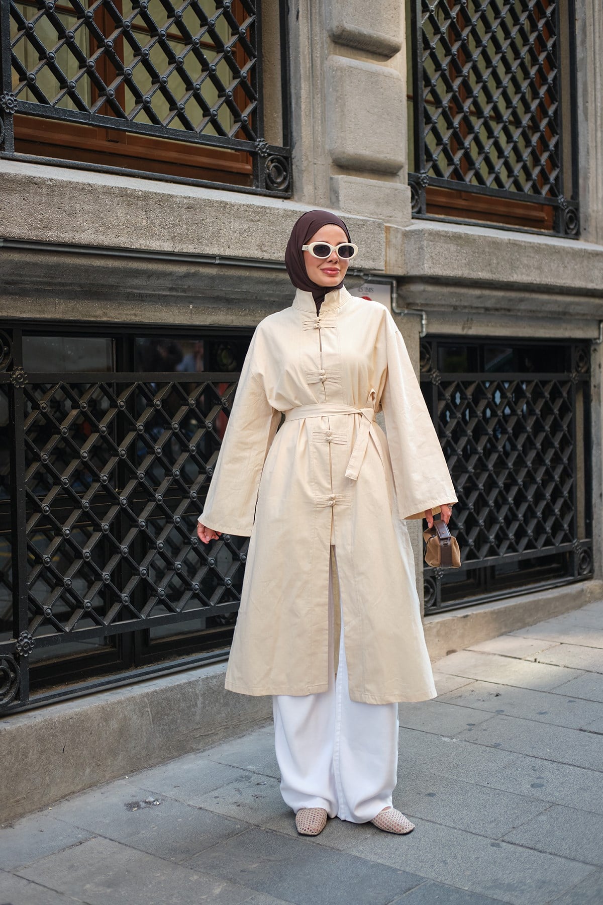 Cin Düğme Detaylı Bel Bağlamalı Kimono Krem
