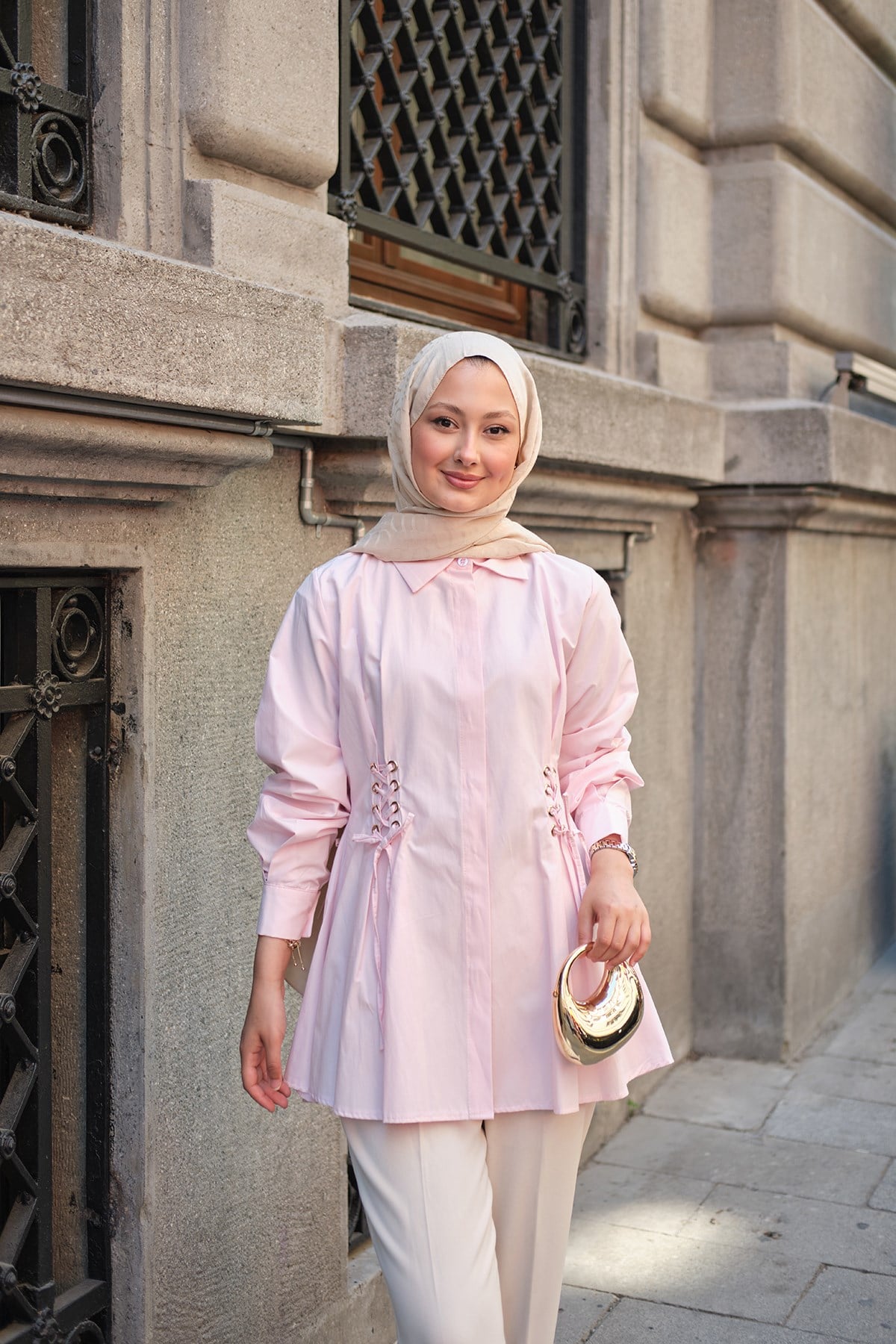Kuş Gözü Bağlama Detay Gizli Düğmeli Gömlek Pembe