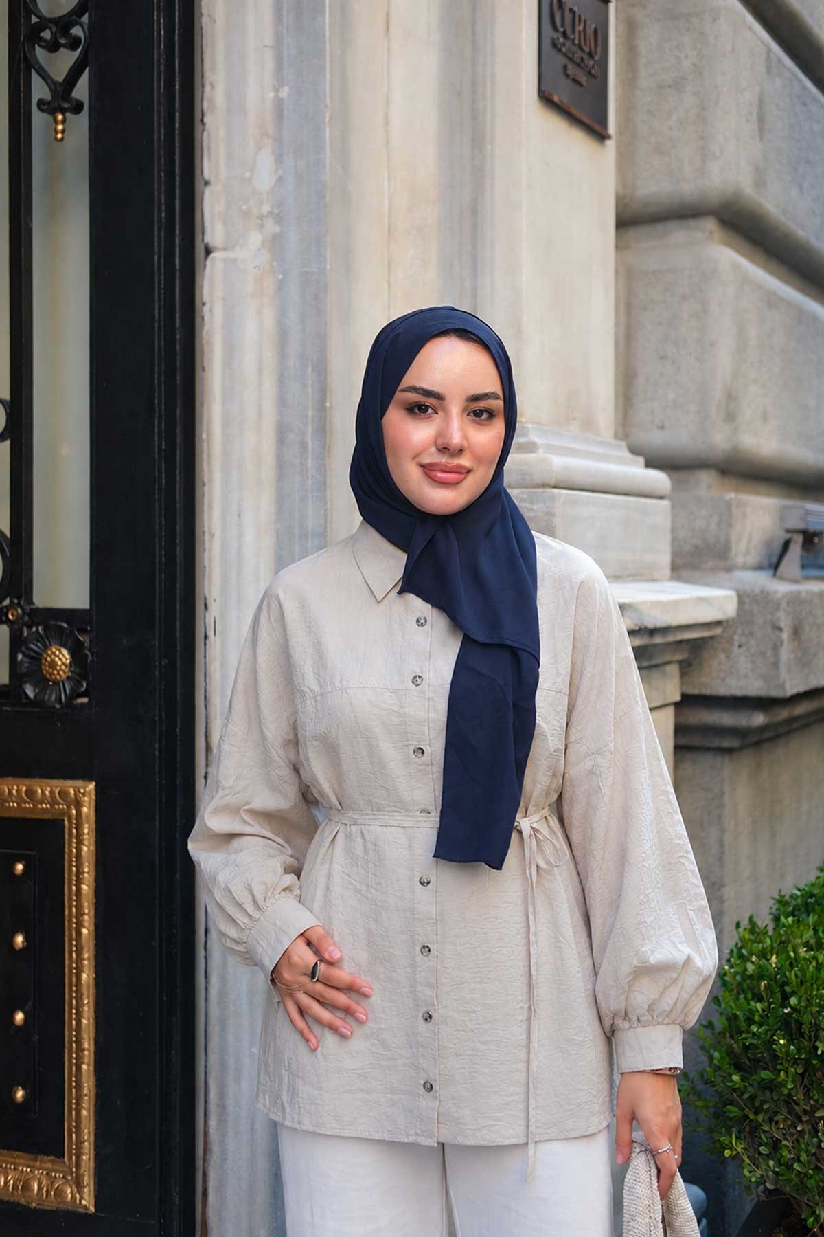 Önü Çima Detay Bel Bağlamalı Gömlek Taş