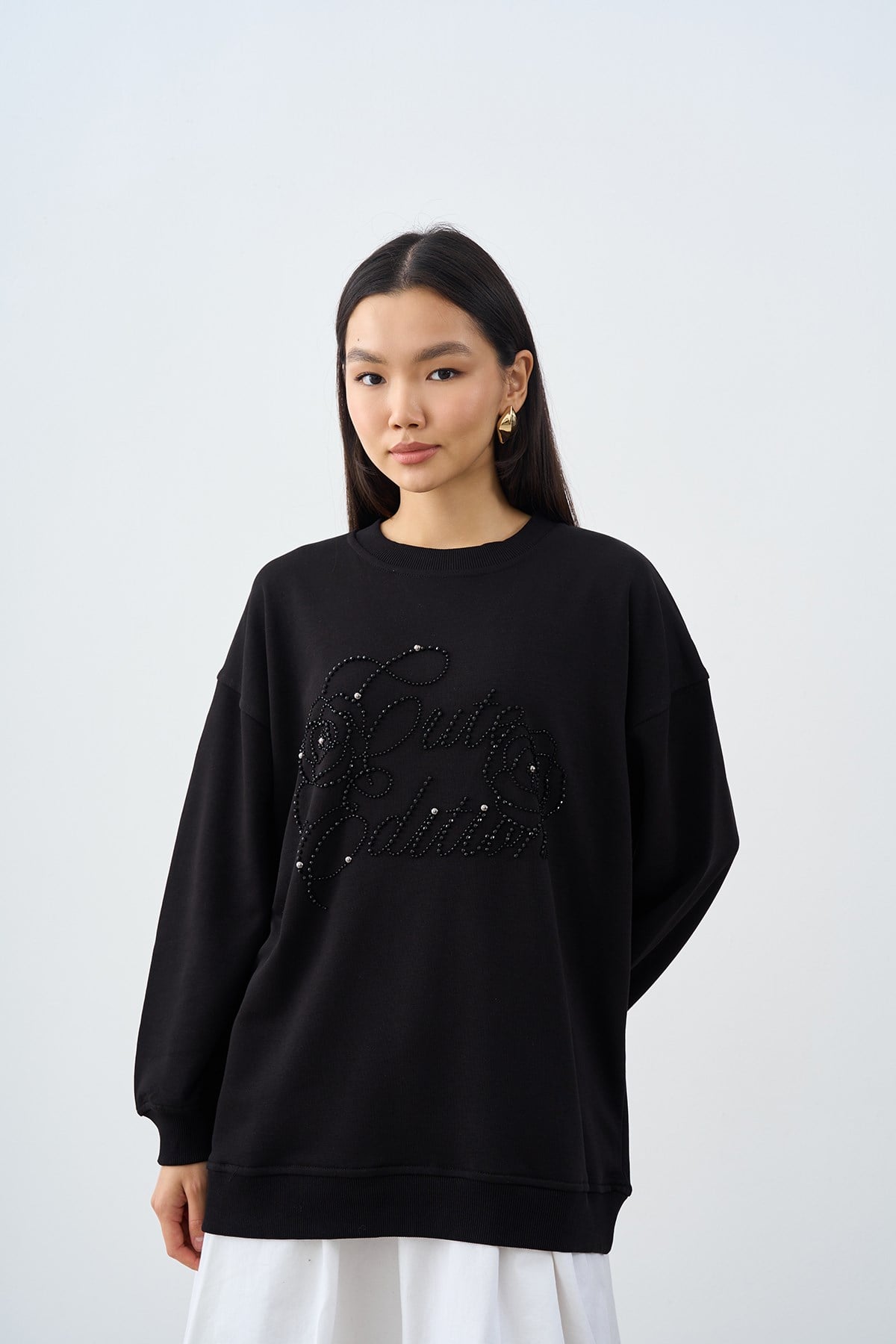 Önü İşlemeli Balon Kol Sweatshirt Siyah