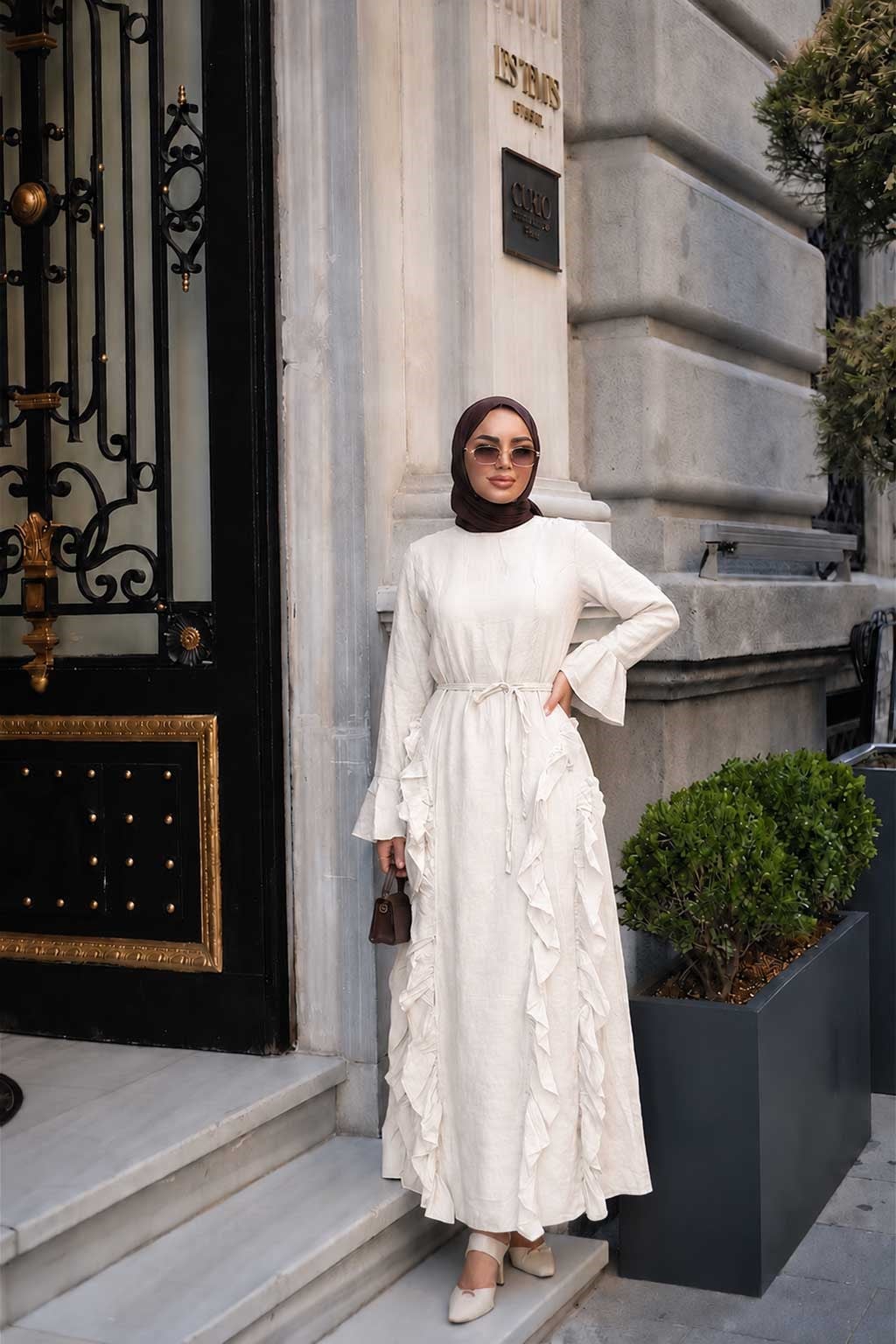 Tül Model Yanları Fırfırlı Elbise Ekru