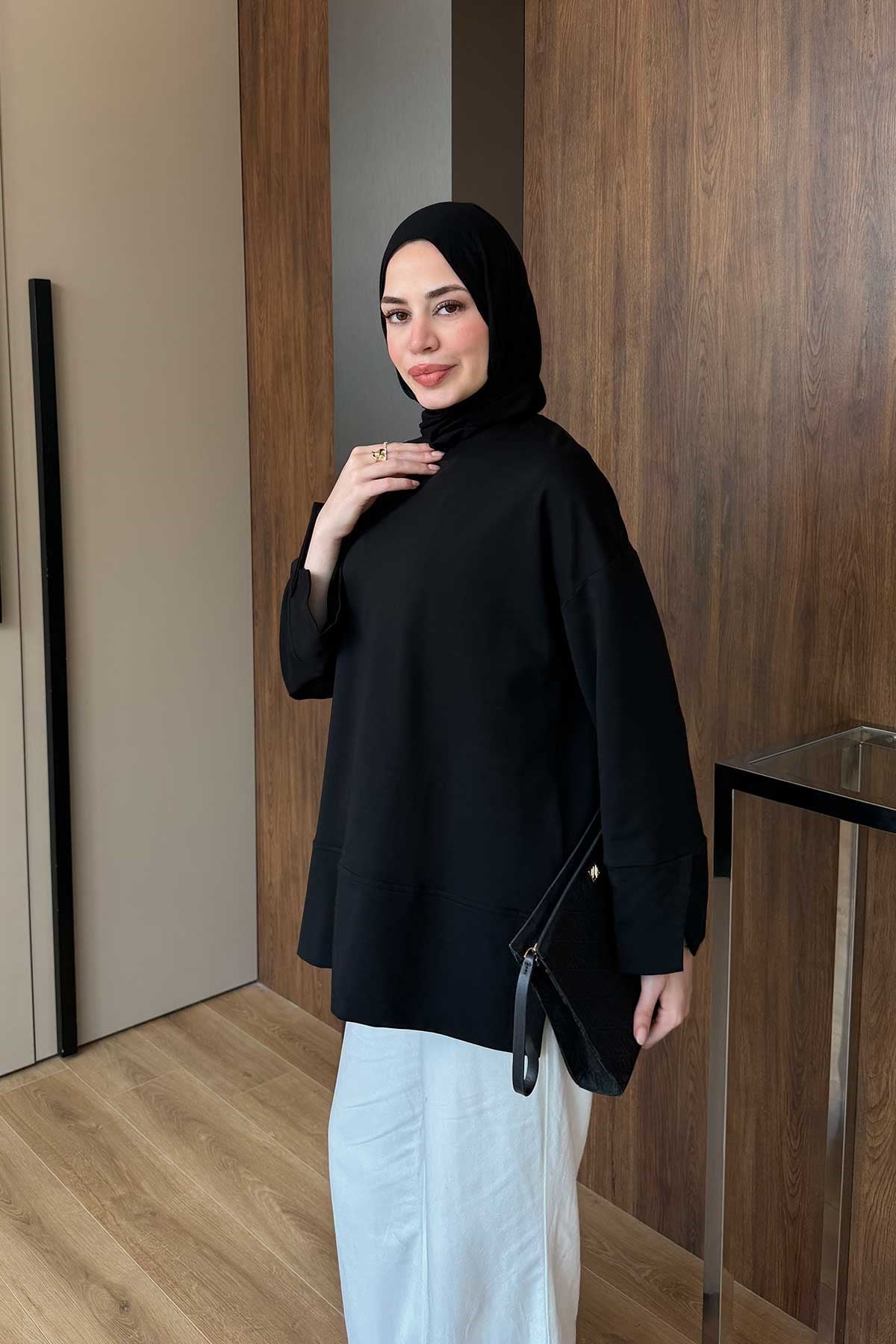 Yırtmaç Detay Bisiklet Yaka Tunik Siyah