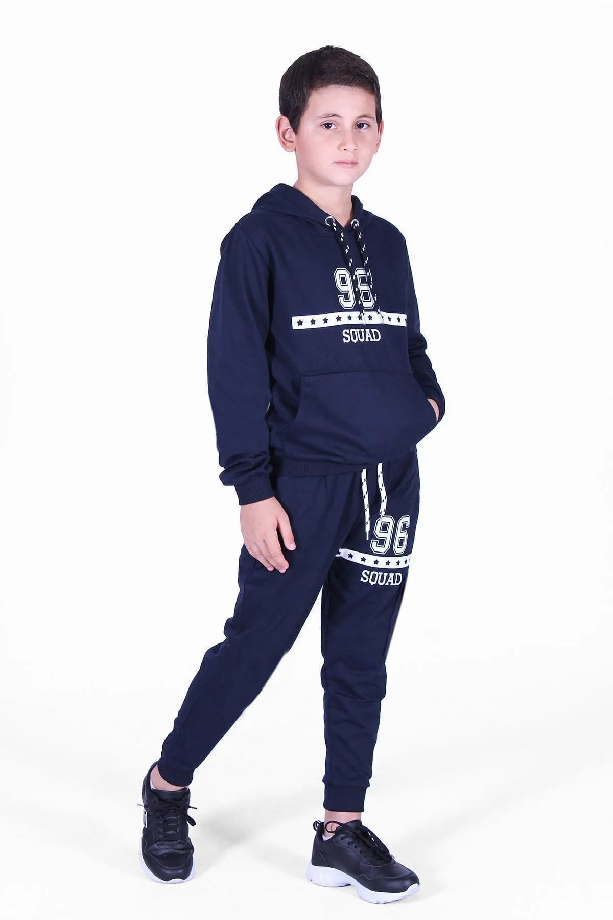 96 Yazı Baskılı Kanguru Cepli Kapşonlu Erkek Çocuk Takımı