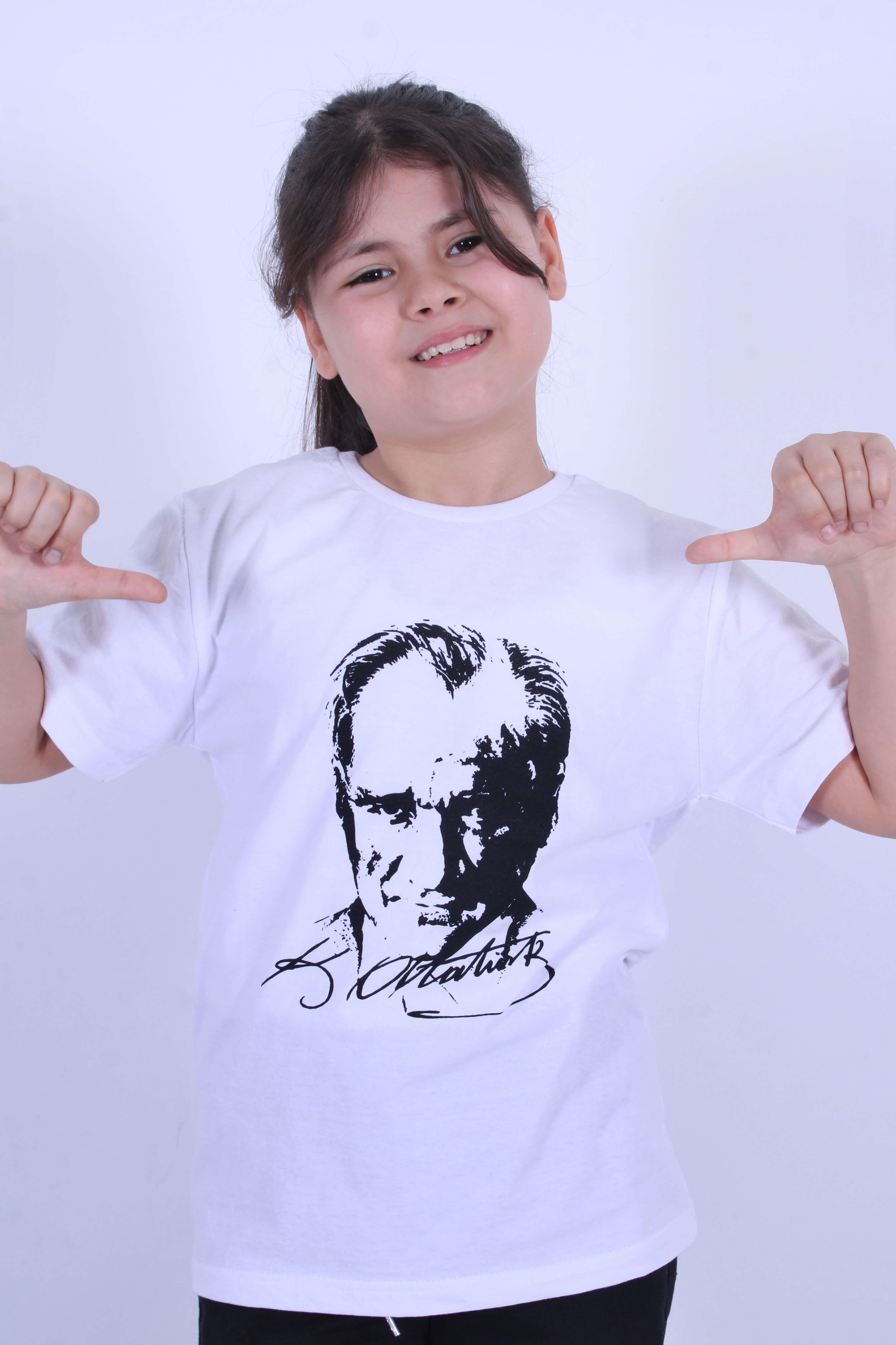 Atatürk Baskılı Imzalı Unisexs T-shırt