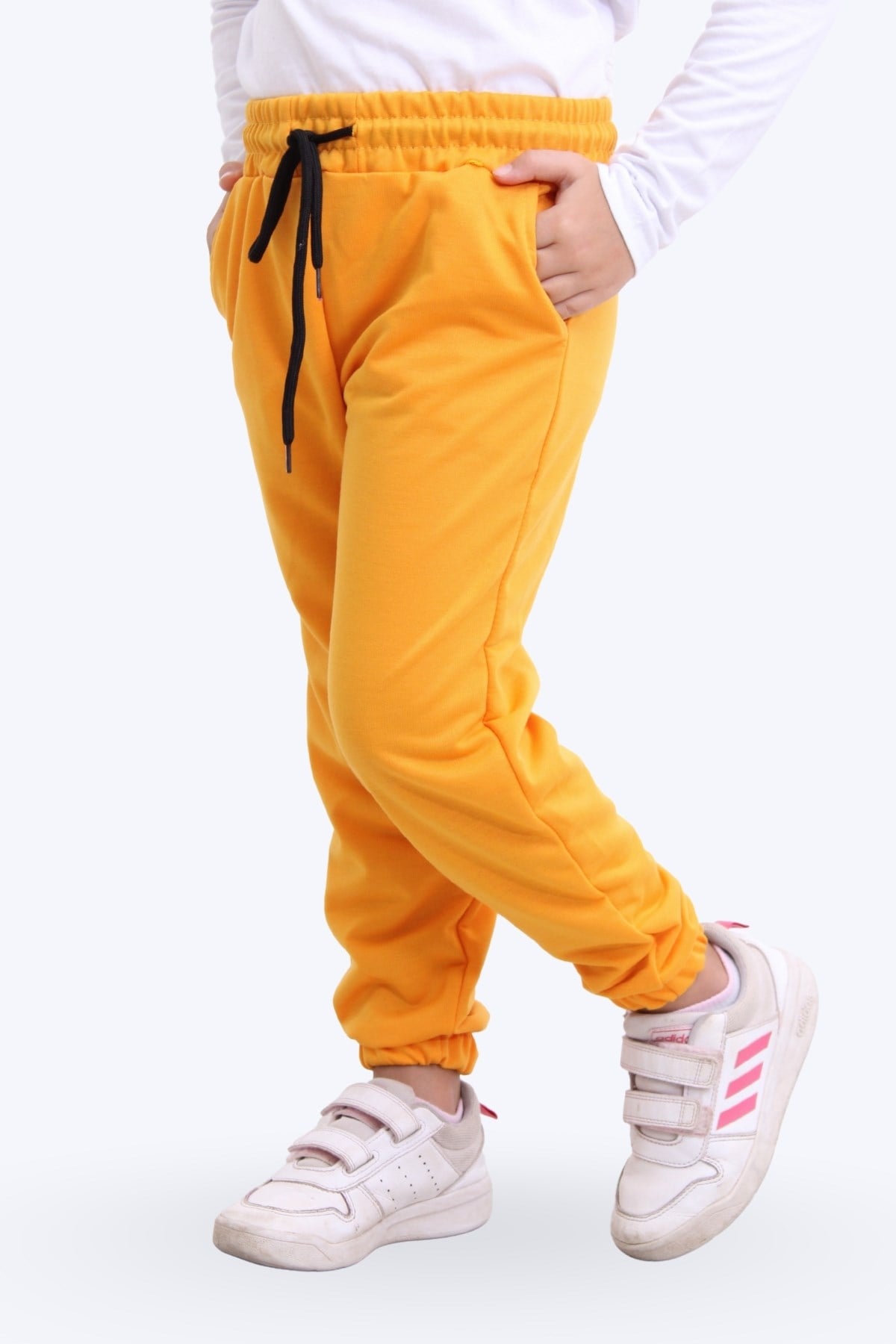 DÜZ JOGGER BASKISIZ ÇİFT CEPLİ PAÇASI LASTİKLİ KIZ ÇOCUK EŞOFMAN ALTI