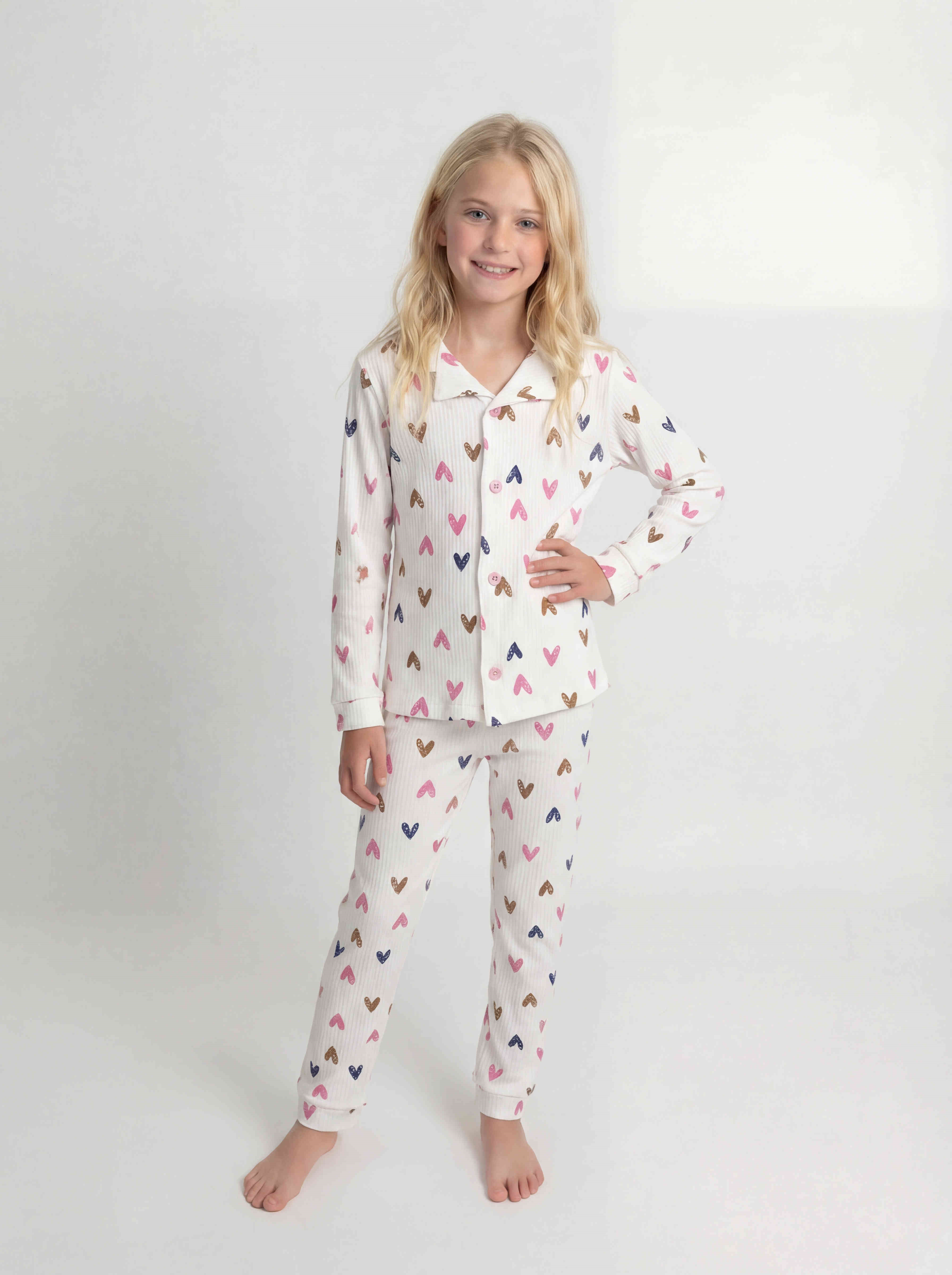 Renkli Kalp Desenli Kız Çocuk Pijama Takımı