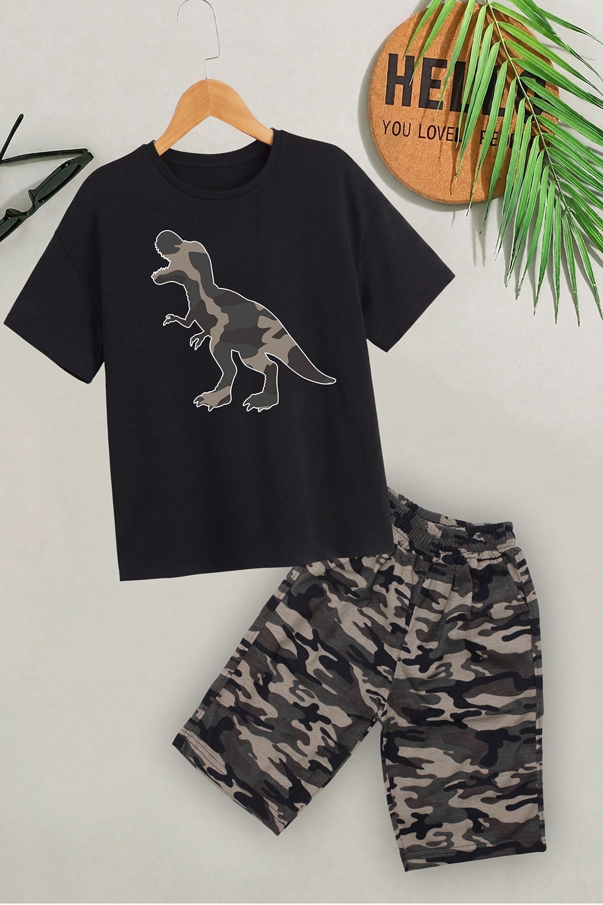 Yuvarlak Yaka Tişört Dinazor Baskı Detaylı Kamuflaj Desenli Kaprili Yazlık Erkek Çocuk Alt Üst Takım