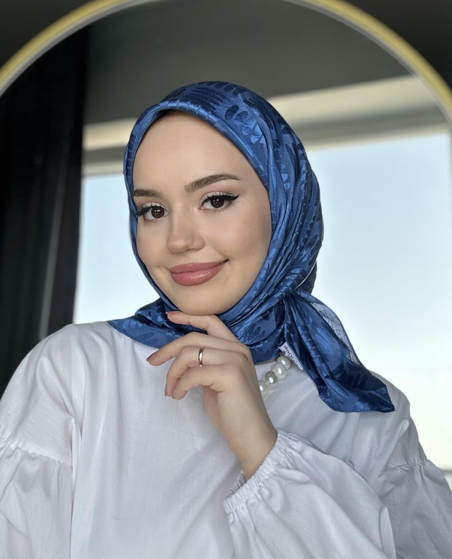 İndigo Yaprak Desen Jakar Eşarp
