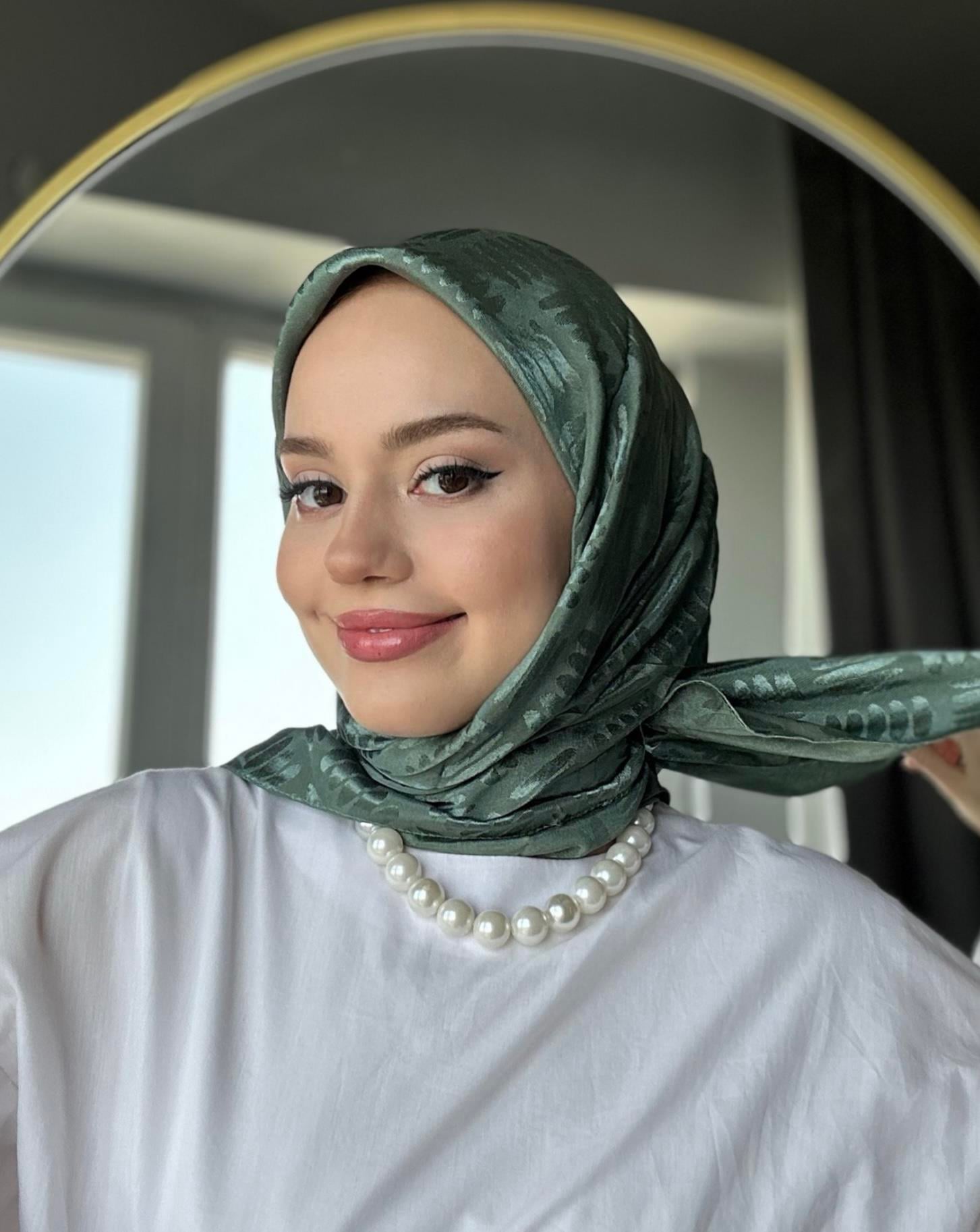 Küfyeşil Yaprak Desen Jakar Eşarp