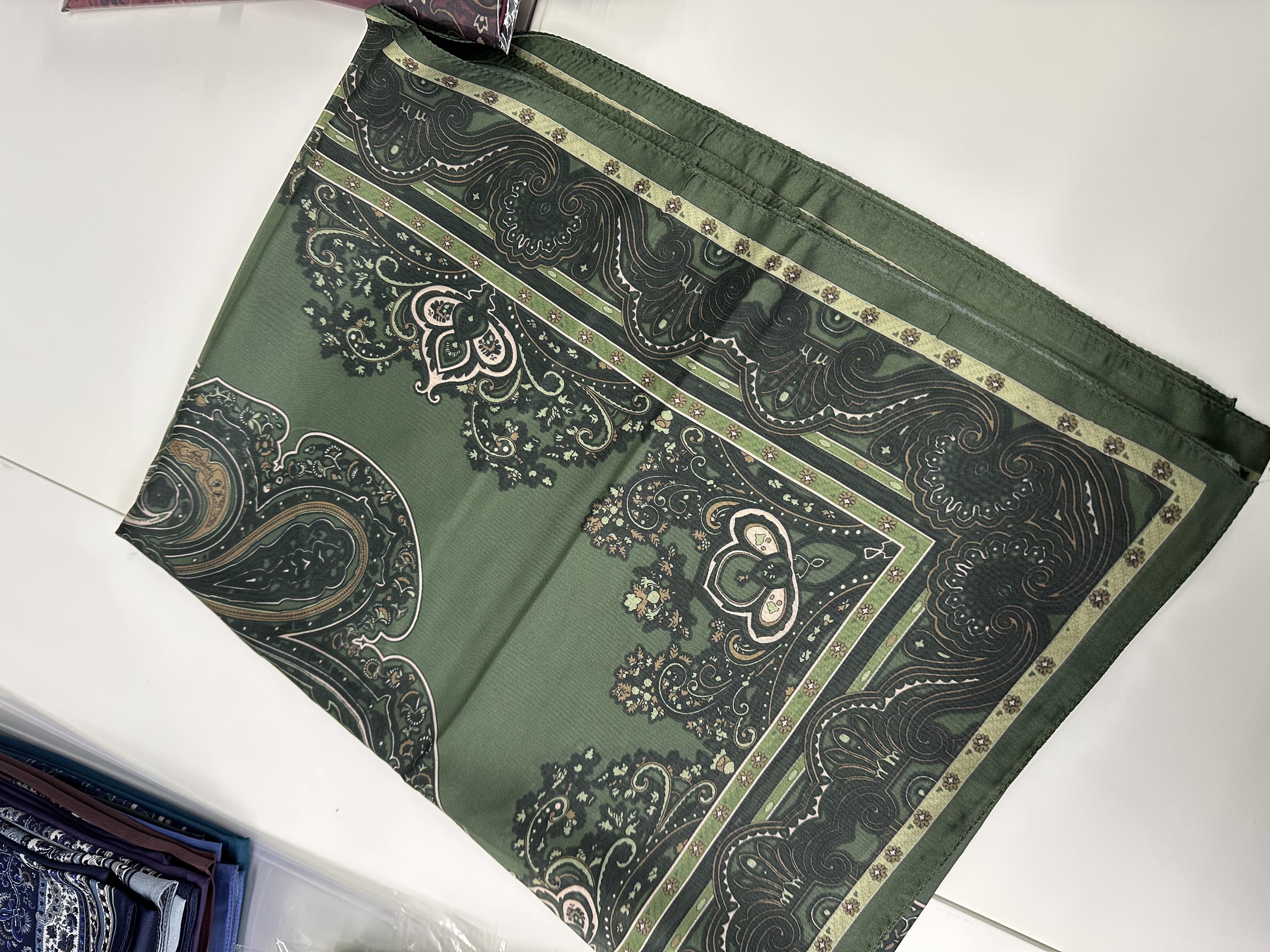 Benetton Hint ipeği şal 