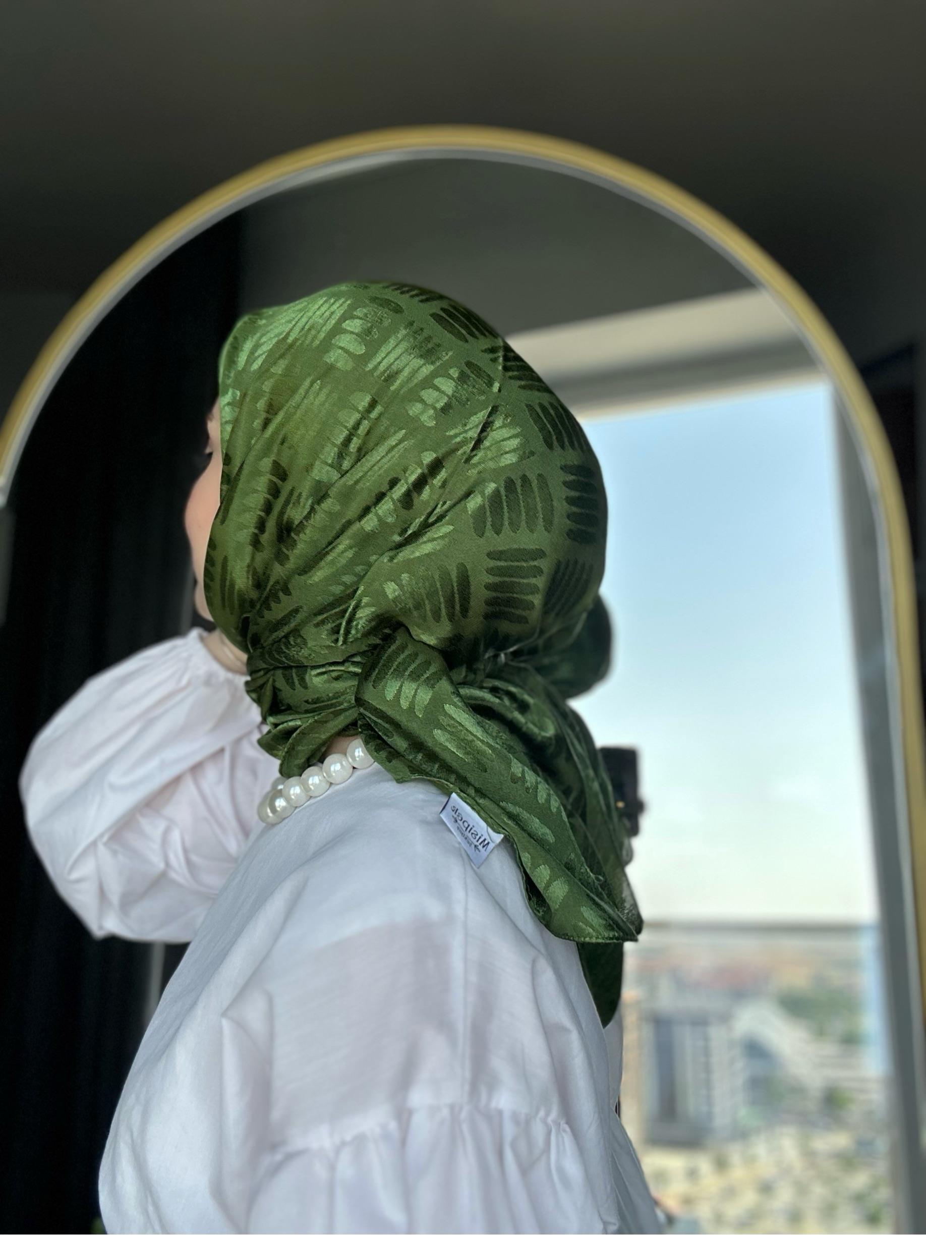 Çimen Yaprak Desen Jakar Eşarp