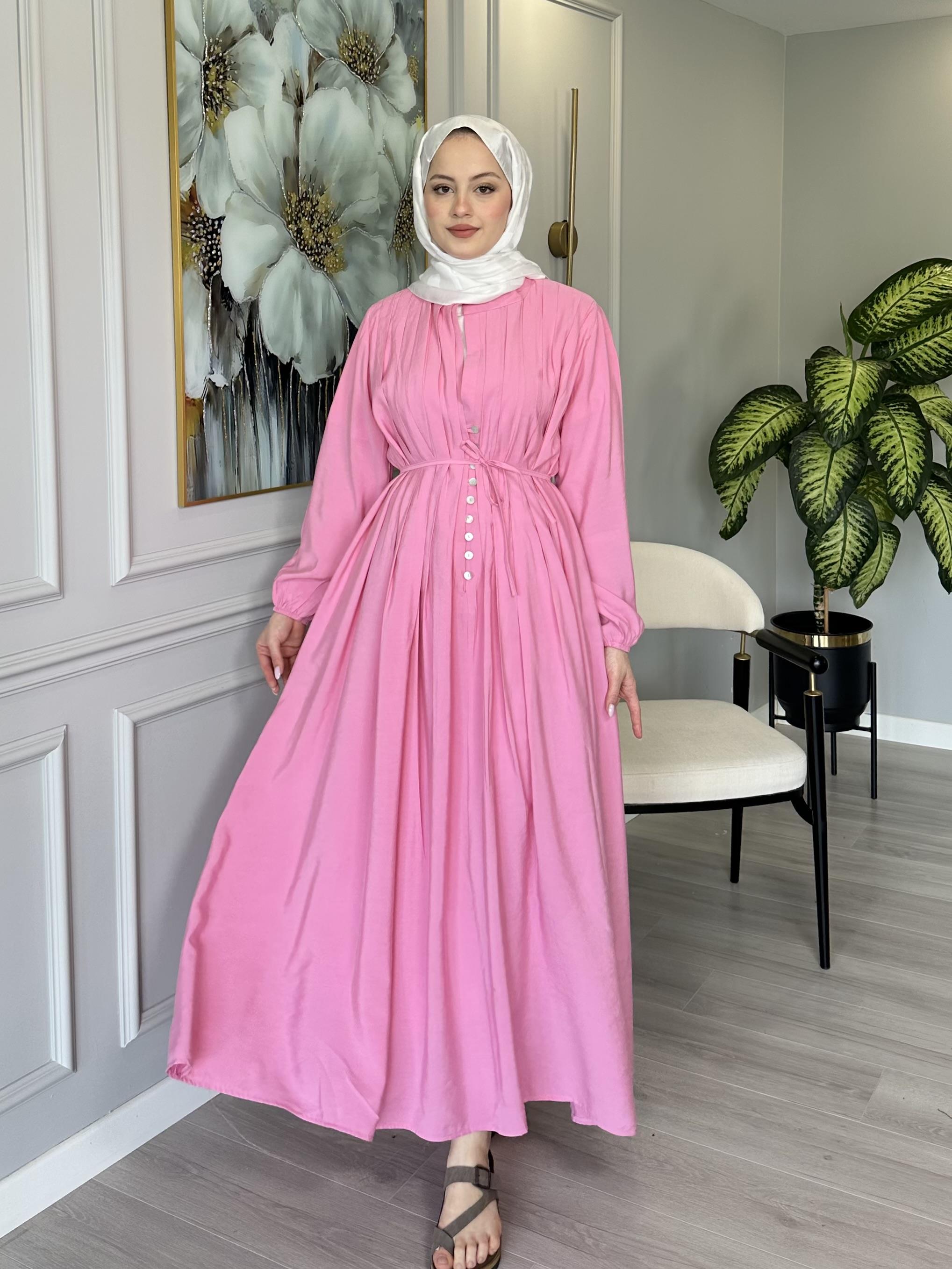 Rahat Kalıp Düğmeli Seyyar Kemerli Pembe Elbise