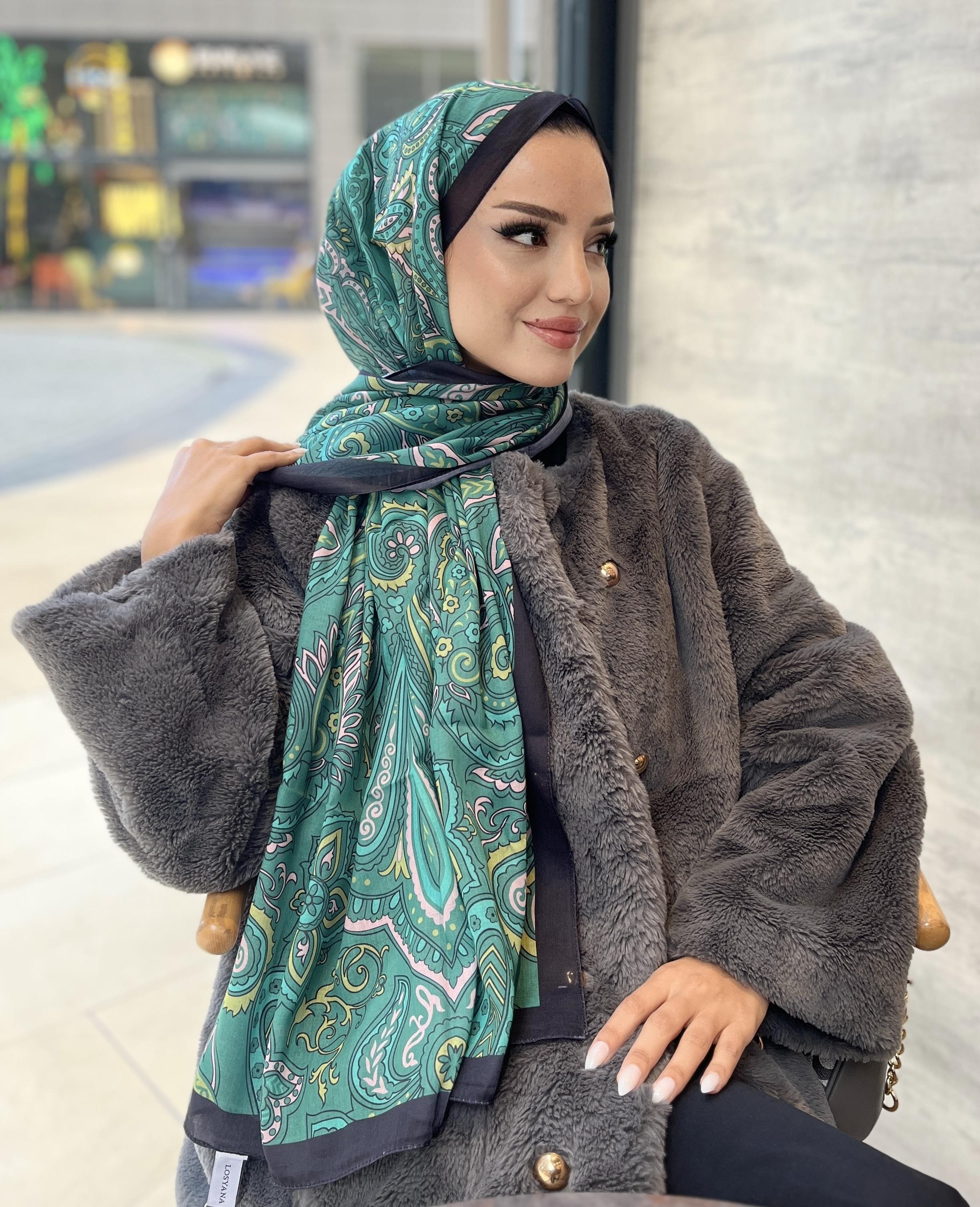 Siyah-Yeşil Etnik Şal