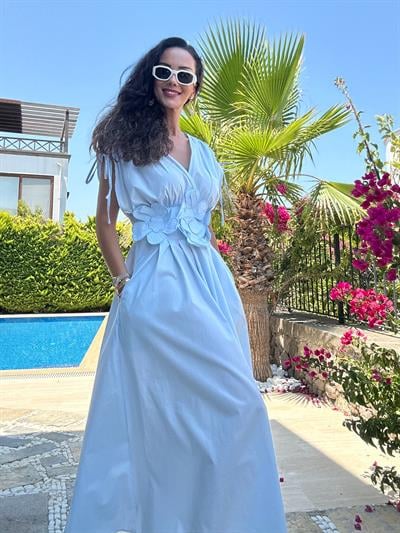 Bebe Mavisi Çiçek Süslemeli Tasarım Elbise 