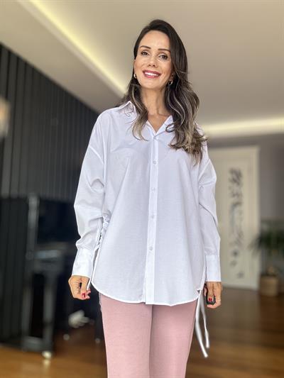 Beyaz Bağcıklı Gömlek