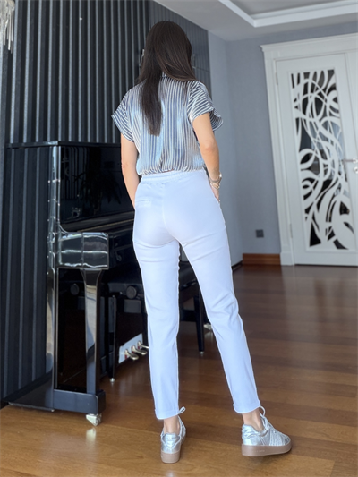 Beyaz Beli Lastikli Duble Paça Likralı  Pantolon