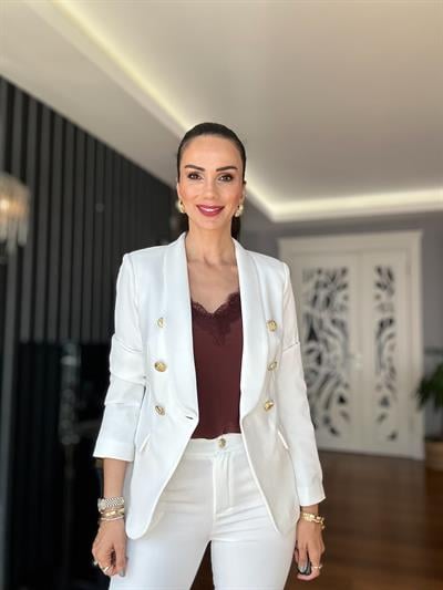 Beyaz Gold Düğmeli Ceket