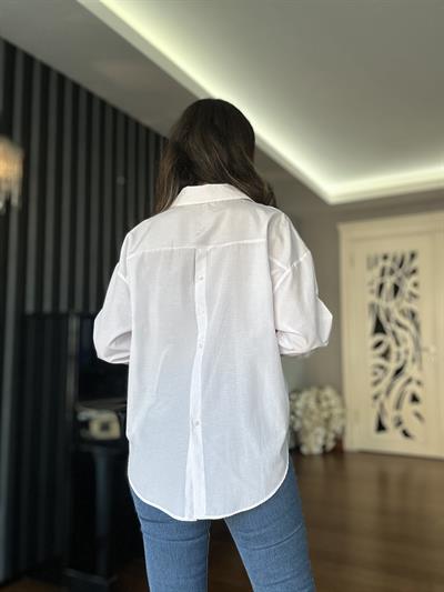 Beyaz Önden Ve Arkadan Düğmeli Gömlek