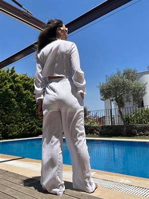 Beyaz Pantolon Bluz Takım