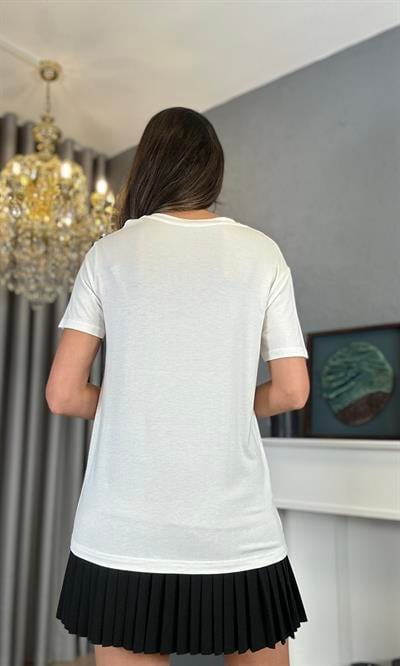 Beyaz V Yaka Basic Tişört