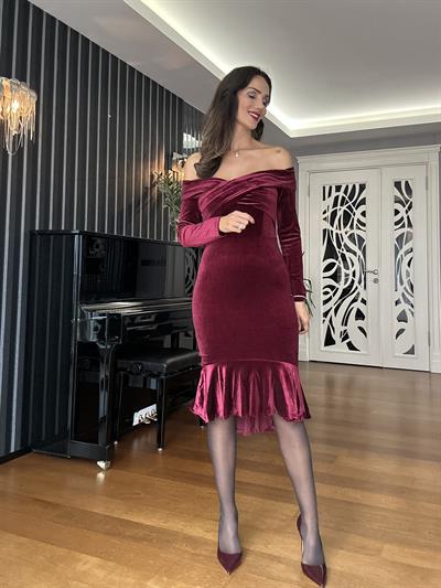 Bordo Kadife Omuz Dekolteli Eteği Volanlı  Elbise