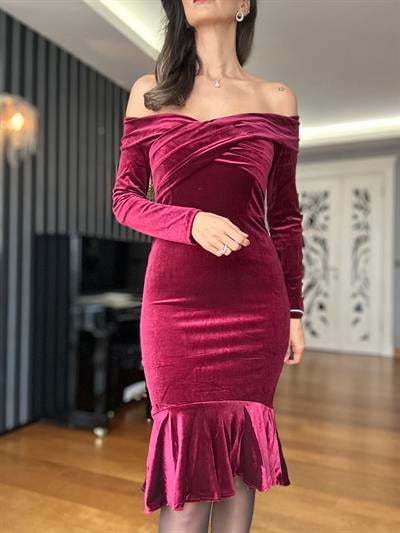 Bordo Kadife Omuz Dekolteli Eteği Volanlı  Elbise