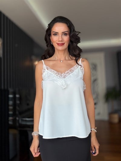 Ekru Saten Dantelli Askılı  Bluz
