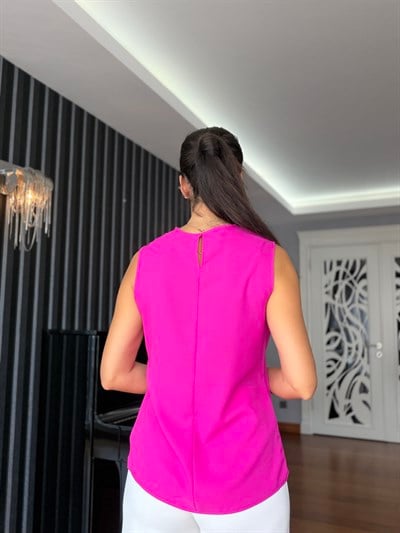 Fuşya Degaje Yaka Kolsuz Bluz