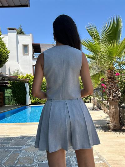 Gri Geniş Pileli Şortlu  Etek