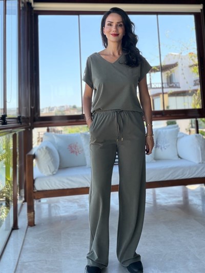 Haki Gold Detaylı Tensel Bluz  Pantolon Takım