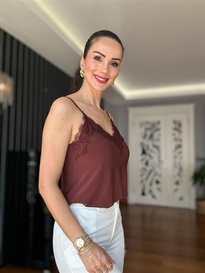 Kahverengi Dantelli Askılı Bluz