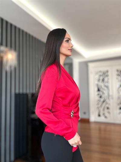 Kırmızı Gold Tokalı Anvelop Saten Bluz