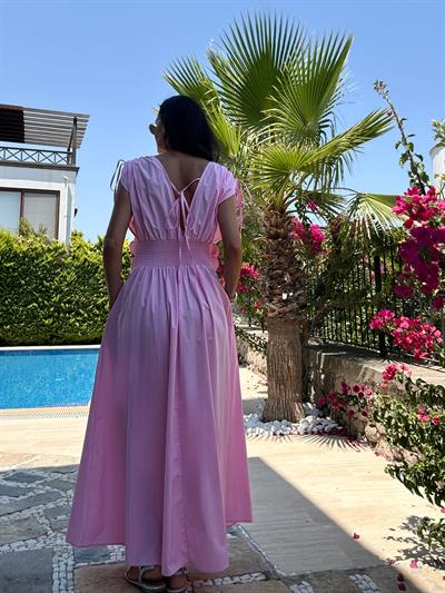 Pembe Çiçek Süslemeli Tasarım Elbise 
