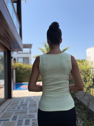 Sarı Askı Kenarı Taşlı Pamuklu Bluz
